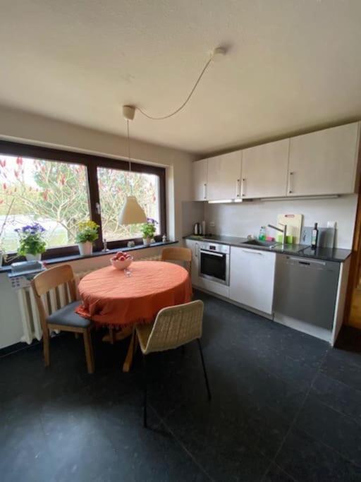 Geraeumiges 120M² Haus Mit Garten + Stellplatz Stralsund Extérieur photo